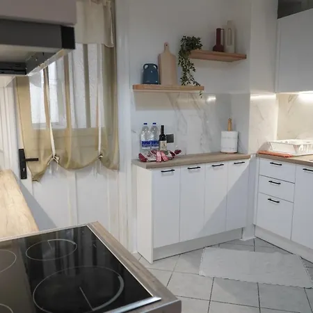 Jelinas Bright In The Centre Of Apartment