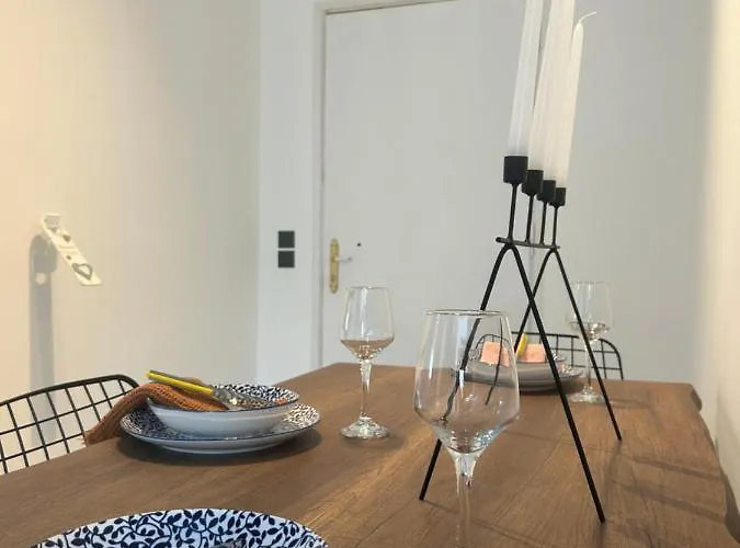 Jelinas Bright In The Centre Of