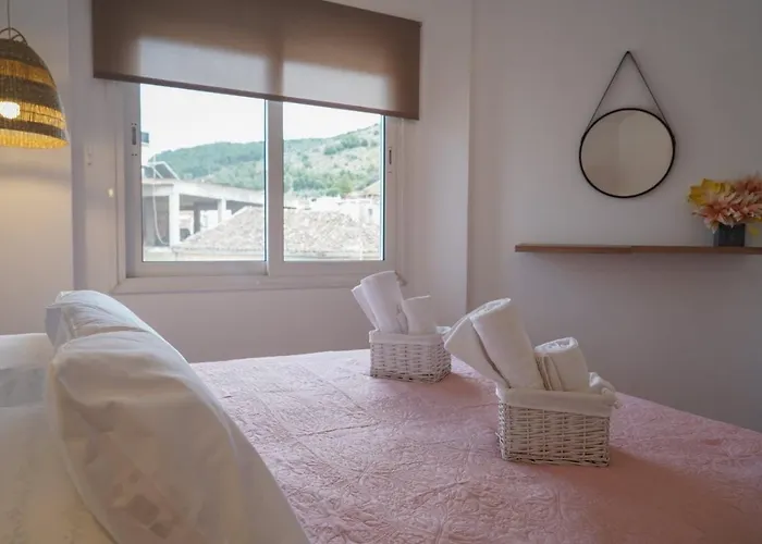 Jelinas Bright In The Centre Of * Náuplia